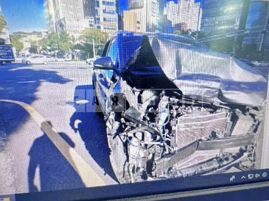 Photo 2 of 3: 2018 Hyundai Tucson — Korean insurance auction