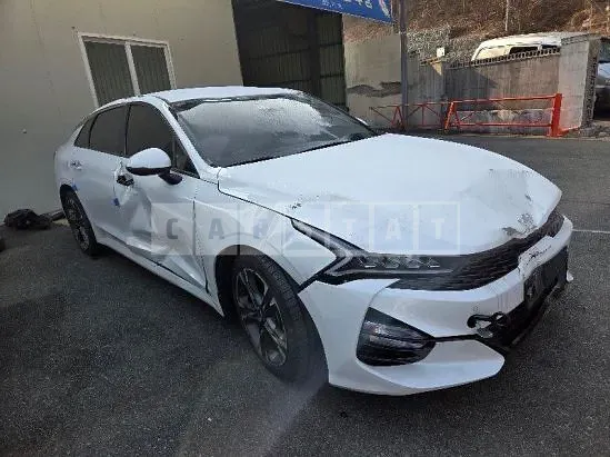 Photo 2 of 18: 2023 Kia K5 — Korean insurance auction