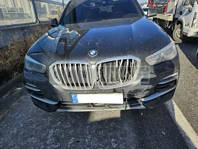 Photo 1 of 33: 2019 BMW X5 xDrive40i, VIN 5UXCR6C56KLL53842 — Korean insurance auction