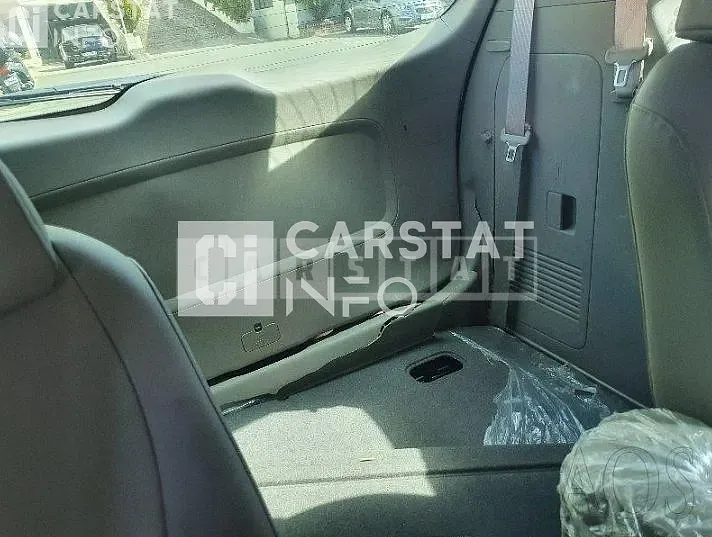 Photo 2 of 23: 2020 Kia Carnival, VIN KNHMF37ABLS652773 — Korean insurance auction