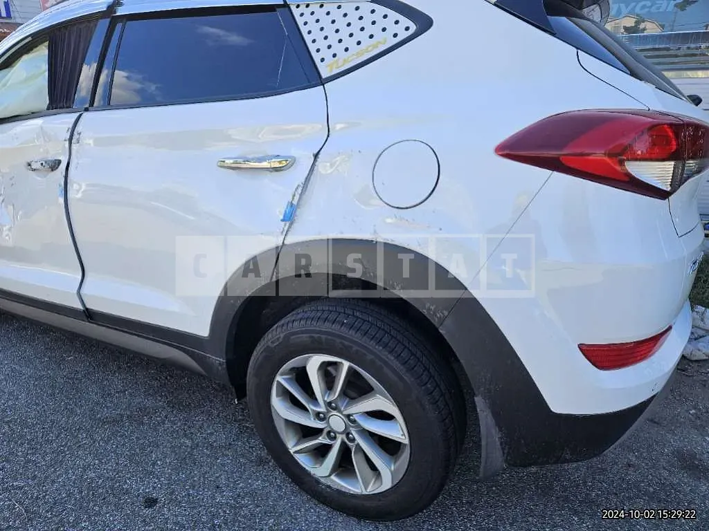 Photo 2 of 18: 2018 Hyundai Tucson — Korean insurance auction