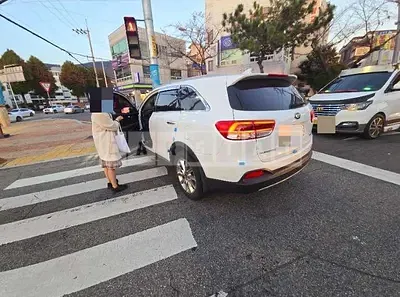 Photo 1 of 10: 2016 Kia Sorento — Korean insurance auction