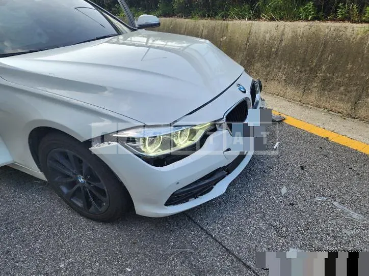 Photo 2 of 13: 2016 BMW 320d — Korean insurance auction
