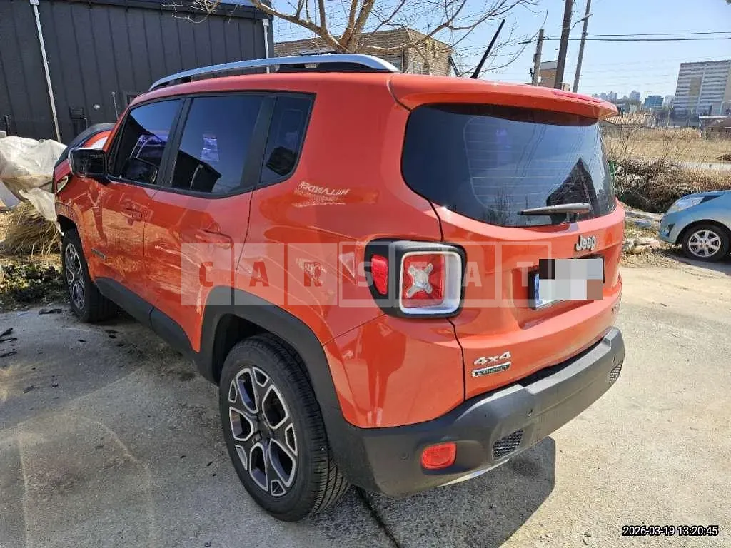 Photo 2 of 25: 2015 Jeep Zip Renegade — Korean insurance auction