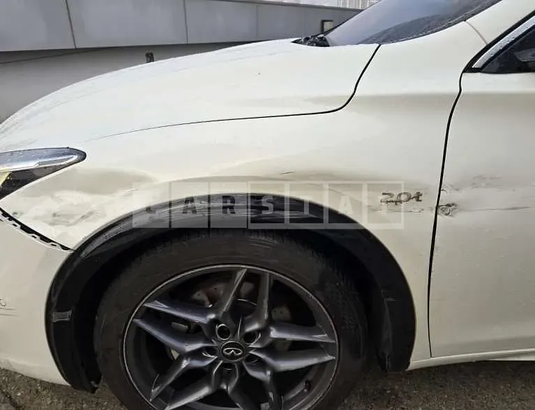Photo 2 of 30: 2018 Infiniti Q30 — Korean insurance auction