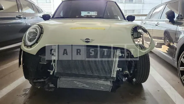 Photo 2 of 21: 2021 MINI Cooper, VIN WMWXR7106M2N30623 — Korean insurance auction