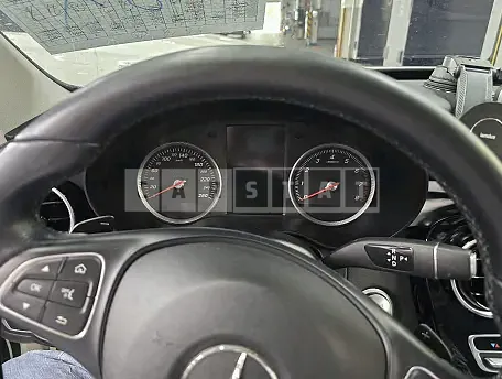 Photo 2 of 19: 2017 Mercedes-Benz C 200 — Korean insurance auction