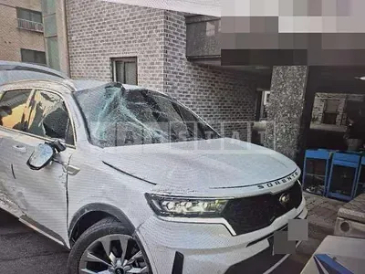 Photo 1 of 4: 2020 Kia Sorento — Korean insurance auction