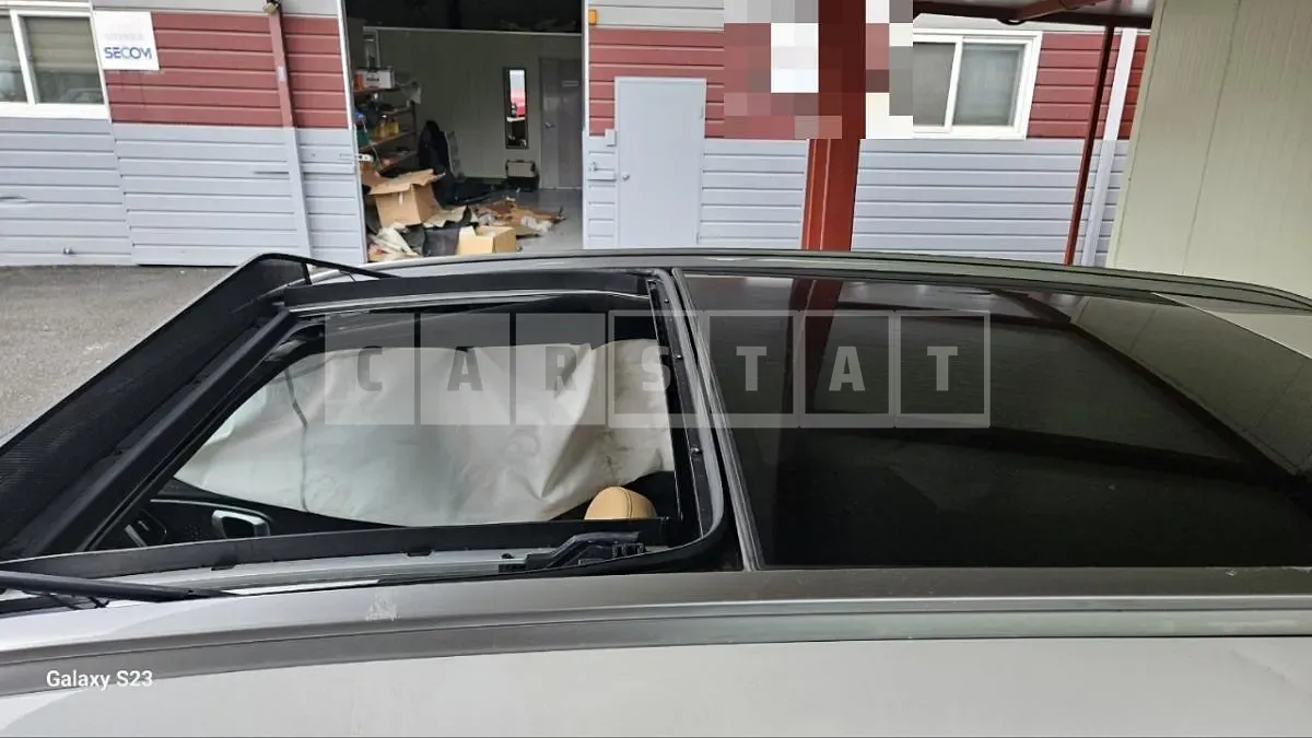 Photo 2 of 15: 2023 Kia Sorento — Korean insurance auction