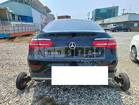 Photo 2 of 9: 2018 Mercedes-Benz GLC220d 4Matic Coupe — Korean insurance auction