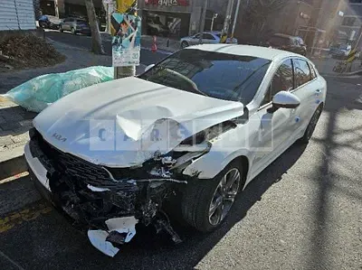 Photo 1 of 27: 2022 Kia K5 — Korean insurance auction