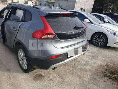 Photo 1 of 12: 2017 Volvo V40CCD3 — Korean insurance auction