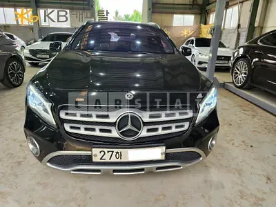 2019 Mercedes-Benz /GLA220