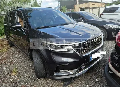 Photo 1 of 10: 2023 Kia Carnival — Korean insurance auction