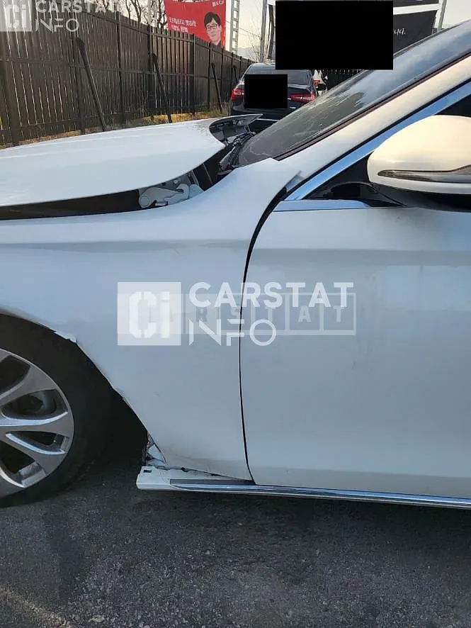 Photo 2 of 18: 2020 Mercedes-Benz E220d 4Matic, VIN W1KZF0FB4LA769071 — Korean insurance auction
