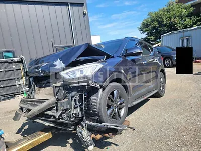 Photo 1 of 7: 2014 Hyundai Santa Fe, VIN KMHSW81UBFU306187 — Korean insurance auction