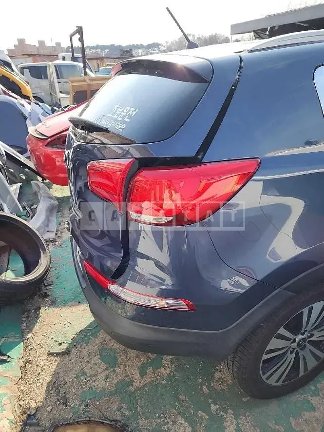 Photo 2 of 28: 2015 Kia Sportage R, VIN KNAPC813BFK752092 — Korean insurance auction