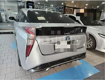 Photo 1 of 9: 2018 Toyota Prius Hybrid — Korean insurance auction