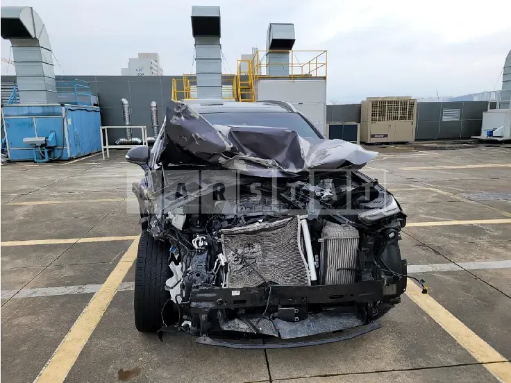 Photo 2 of 18: 2019 Hyundai Santa Fe, VIN KMHS381CDKU010058 — Korean insurance auction