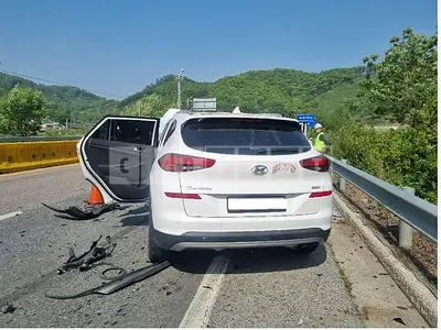 Photo 1 of 12: 2019 Hyundai Tucson, VIN KMHJ581ABKU881411 — Korean insurance auction