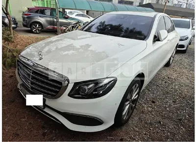 Photo 1 of 37: 2019 Mercedes-Benz E220d 4Matic — Korean insurance auction
