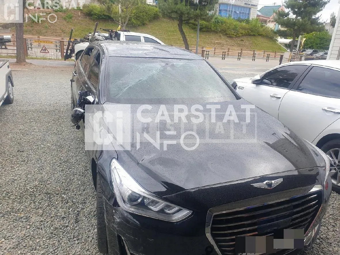 Photo 2 of 9: 2017 Kia Genesis EQ900 Limousine 5.0, VIN KMHG511HDHU030626 — Korean insurance auction