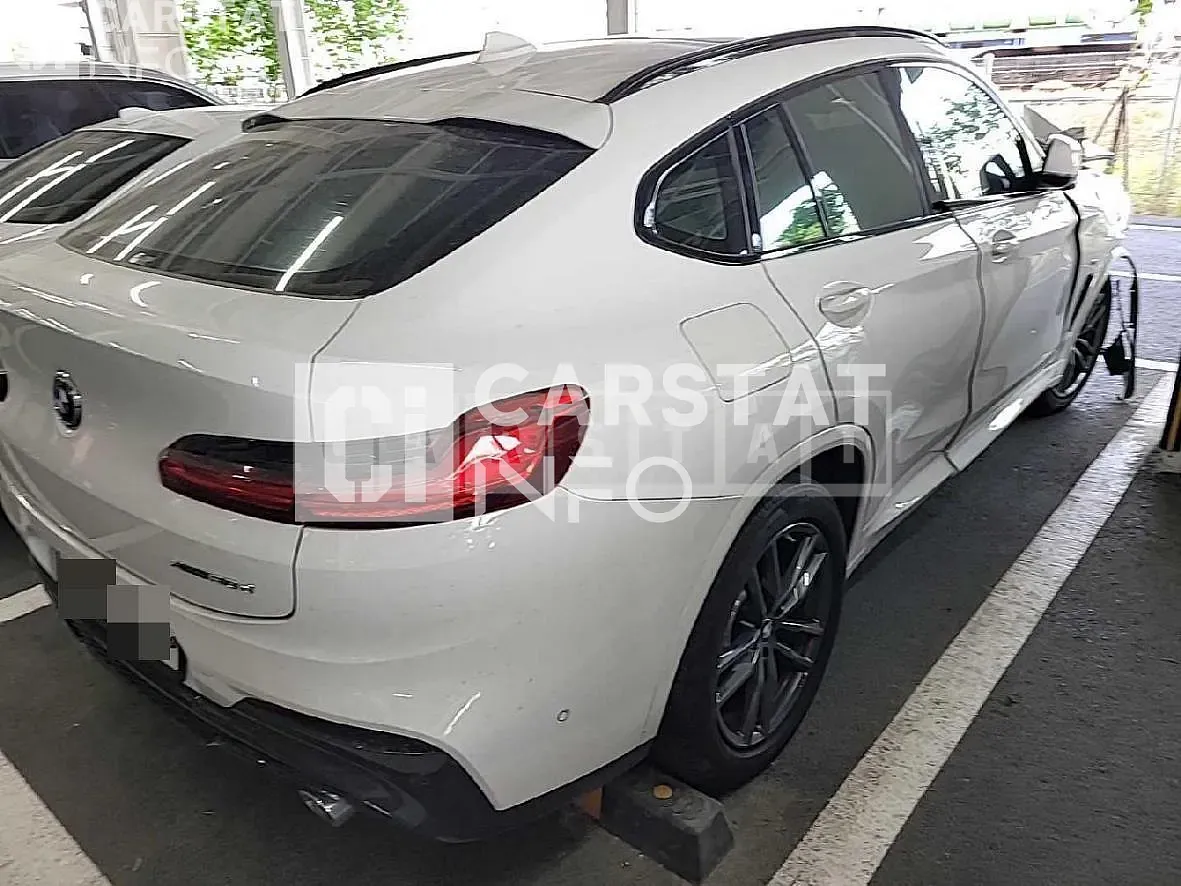 Photo 2 of 13: 2019 BMW X4 xDrive20d M Sport Package, VIN WBAVJ9107K9A39981 — Korean insurance auction