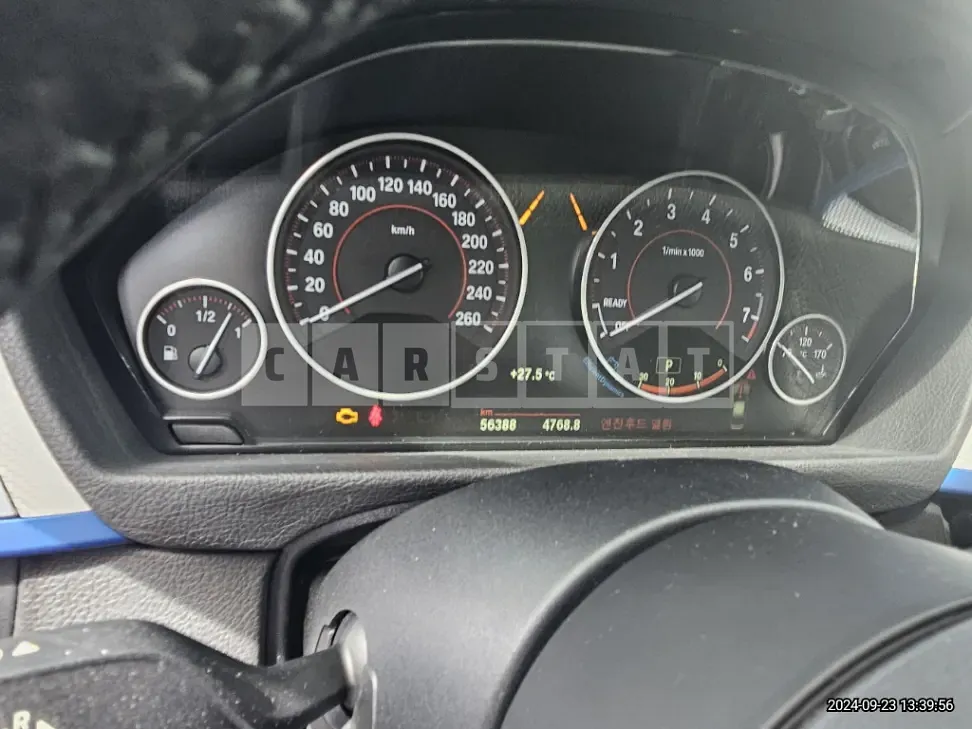 Photo 2 of 13: 2018 BMW 320i — Korean insurance auction