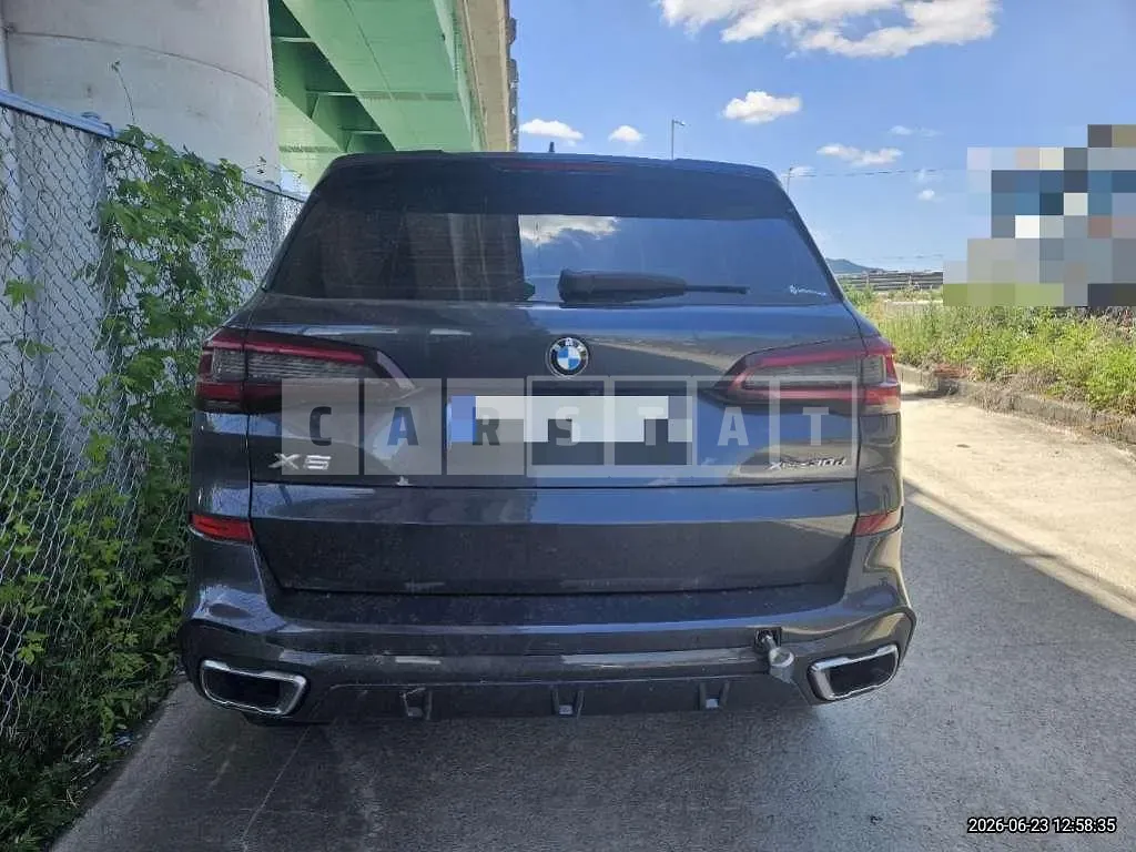 Photo 2 of 15: 2021 BMW X5 xDrive30d — Korean insurance auction