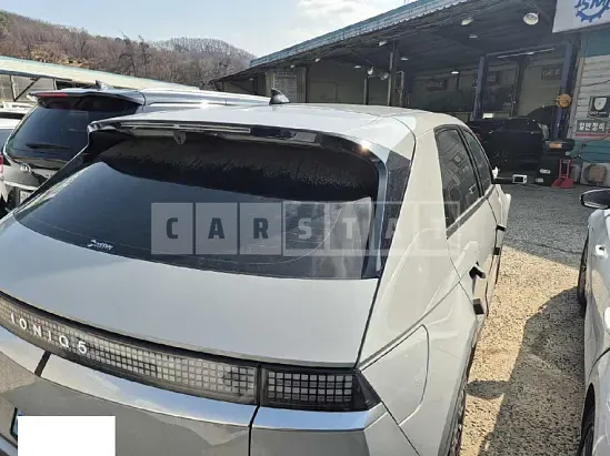 Photo 2 of 18: 2023 Hyundai IONIQ 5, VIN KMHKR81FPPU161688 — Korean insurance auction
