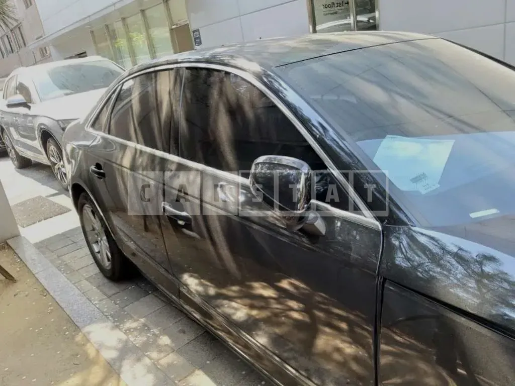 Photo 2 of 2: 2018 Audi A4 30 TDI Premium, VIN WAUZZZF42JA173524 — Korean insurance auction