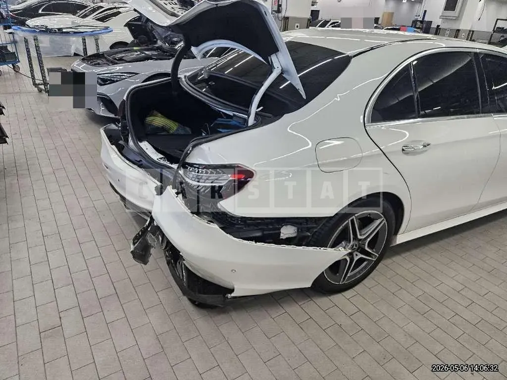 Photo 2 of 16: 2023 Mercedes-Benz E250 — Korean insurance auction