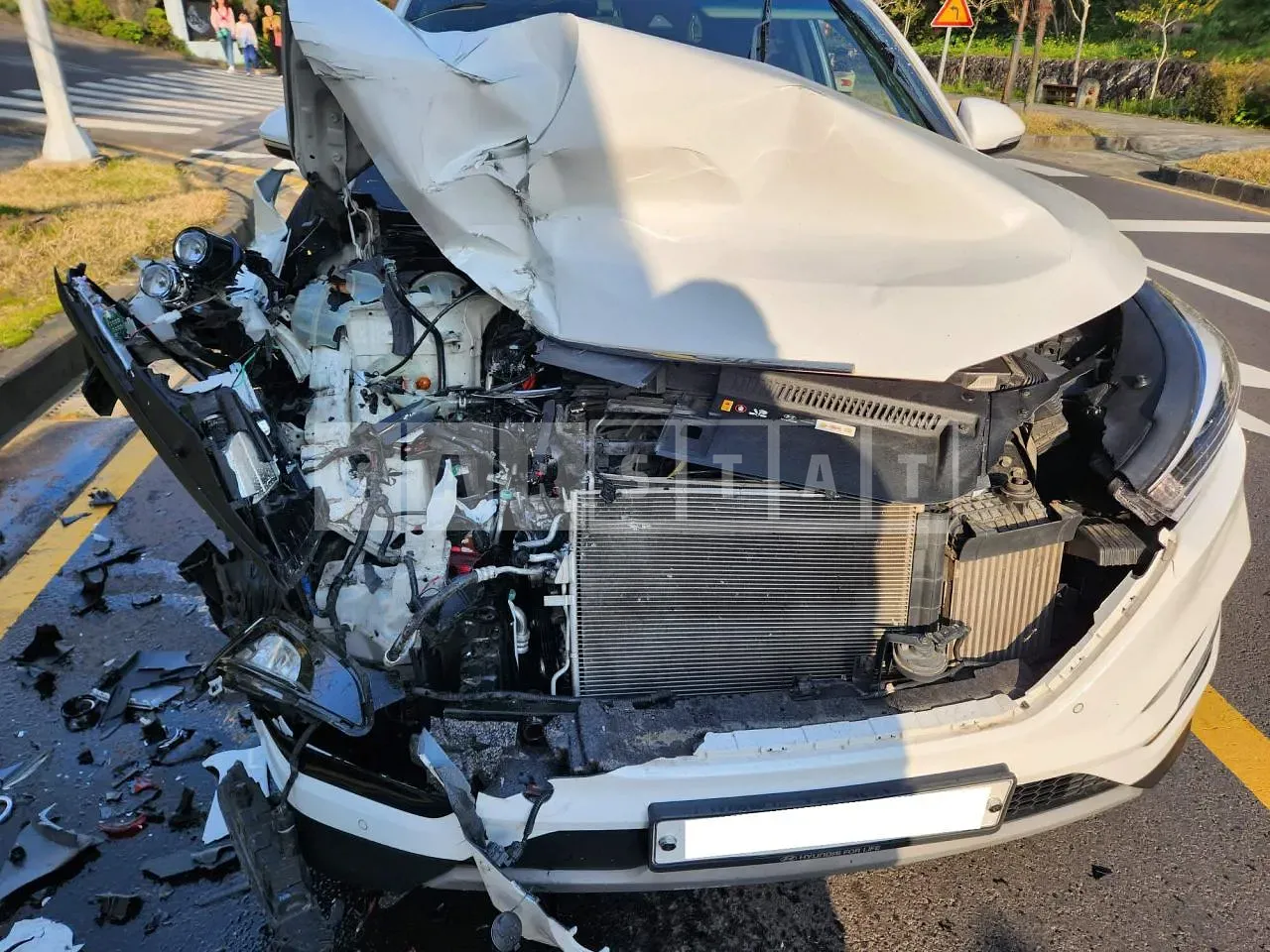 Photo 2 of 8: 2017 Hyundai Tucson, VIN KMHJ581ABJU515649 — Korean insurance auction
