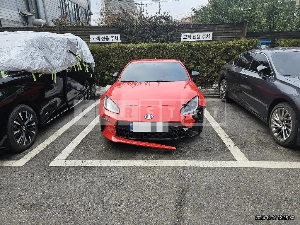 Photo 2 of 23: 2024 Toyota GR86 — Korean insurance auction