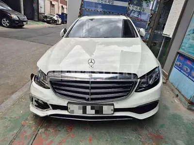 Photo 1 of 15: 2017 Mercedes-Benz E300 — Korean insurance auction