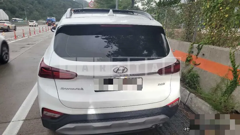 Photo 2 of 28: 2018 Hyundai Santa Fe TM — Korean insurance auction