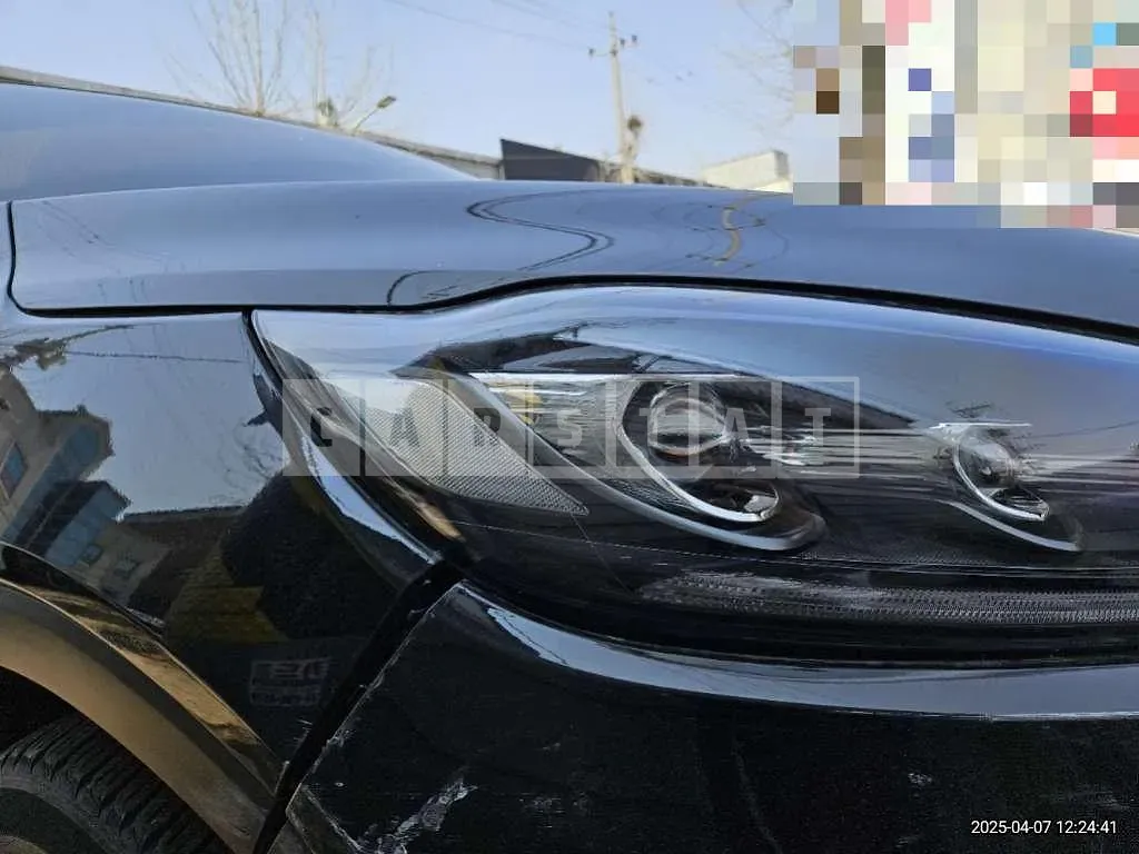 Photo 3 of 3: 2019 Kia (parts) Sorento Headlamp — Korean insurance auction