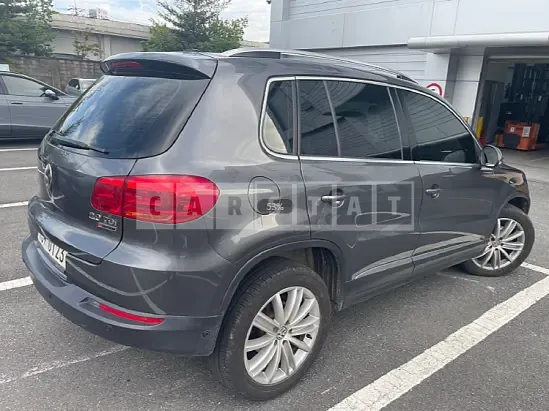 Photo 2 of 9: 2016 Volkswagen Tiguan 2.0 TDI BMT, VIN WVGZZZ5NZGW568075 — Korean insurance auction