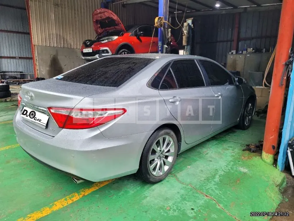 Photo 2 of 11: 2017 Toyota Camry, VIN 4T1BF1FK4HU766643 — Korean insurance auction