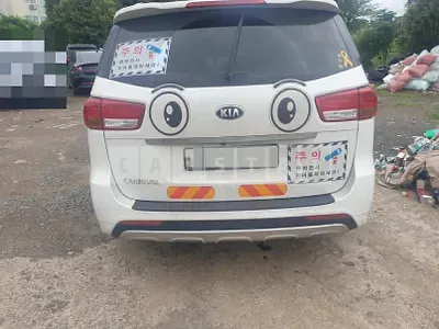 Photo 1 of 36: 2016 Kia Carnivals, VIN KNAMC81ABHS270912 — Korean insurance auction