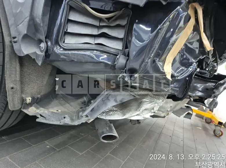 Photo 2 of 25: 2019 BMW 520d Luxury — Korean insurance auction
