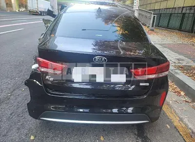 Photo 1 of 16: 2017 Kia K5 Hybrid — Korean insurance auction