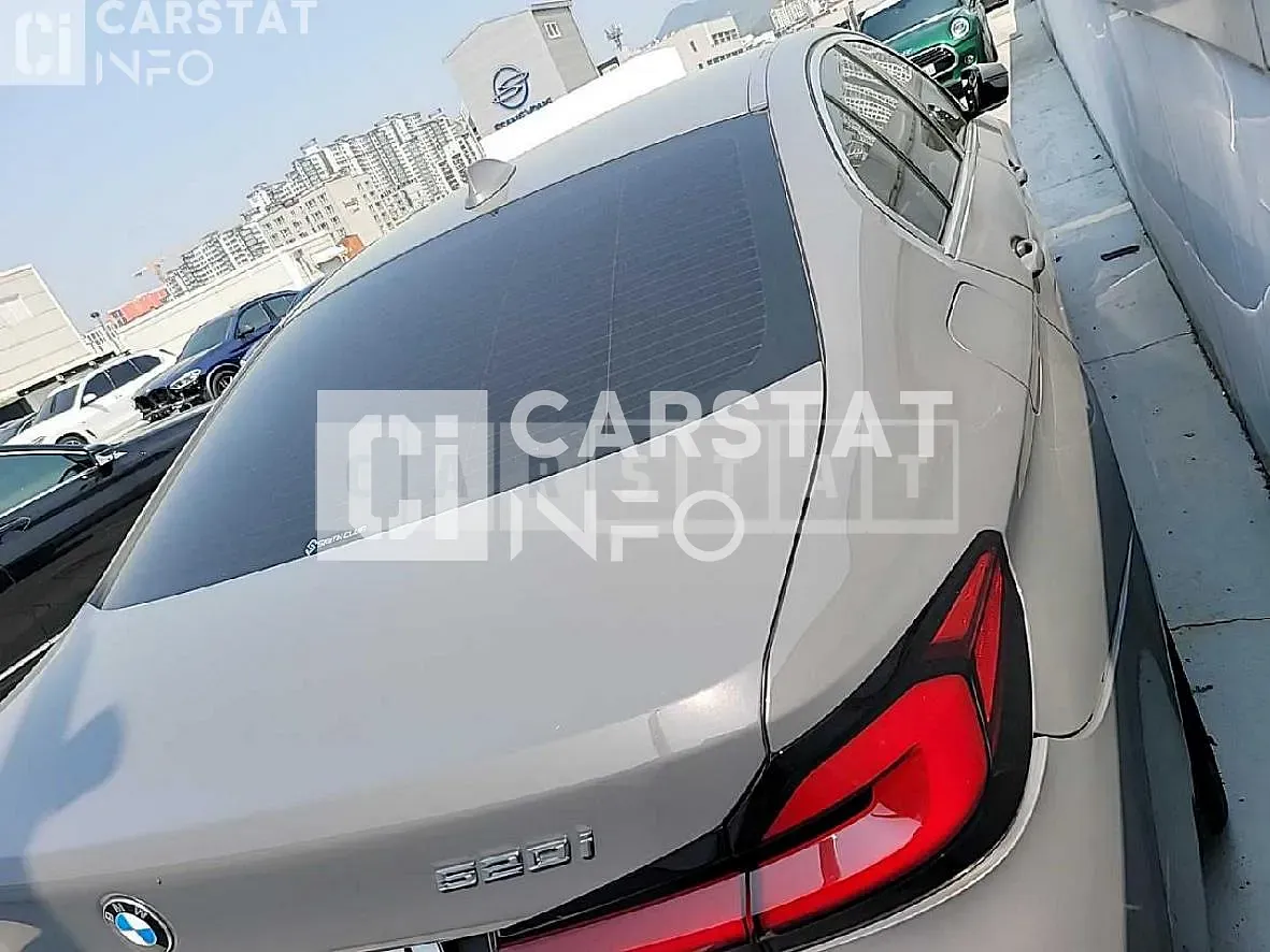 Photo 2 of 11: 2021 BMW 520i, VIN WBA11BH0XNWX47799 — Korean insurance auction
