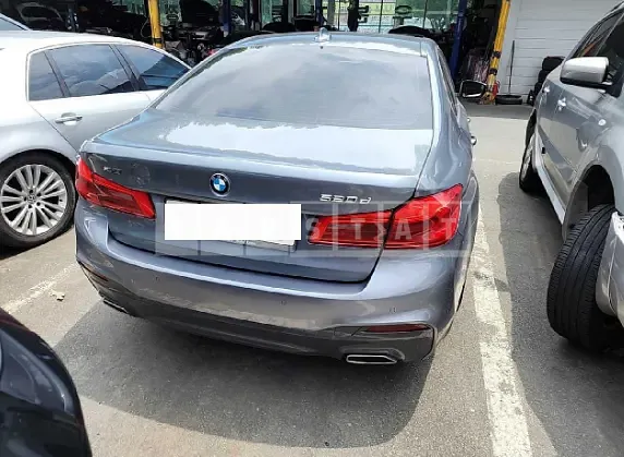 Photo 2 of 32: 2020 BMW 520d xDrive M Sport Package, VIN WBAJF5107LCE41044 — Korean insurance auction