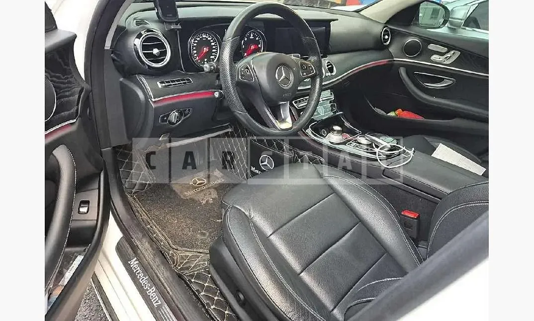 Photo 2 of 20: 2016 Mercedes-Benz E220 d — Korean insurance auction