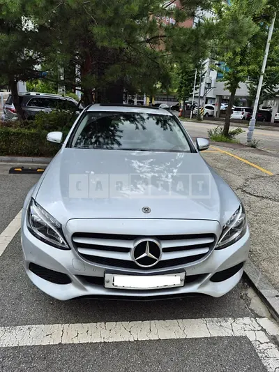 Photo 1 of 1: 2017 Mercedes-Benz C200, VIN WDDWF4CB1HF588700 — Korean insurance auction