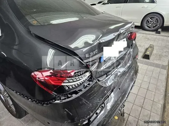 Photo 2 of 8: 2022 Mercedes-Benz E350 4Matic — Korean insurance auction