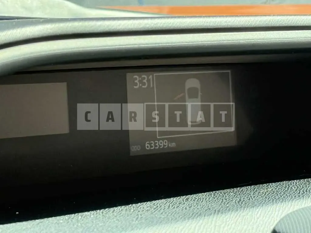 Photo 2 of 13: 2018 Toyota Prius C — Korean insurance auction