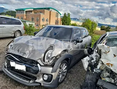 Photo 2 of 9: 2019 MINI Cooper D Clubman, VIN WMWXK5104KTN60784 — Korean insurance auction