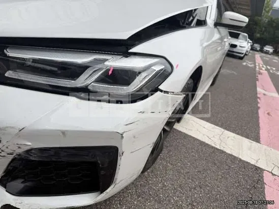 Photo 2 of 31: 2023 BMW 523d — Korean insurance auction